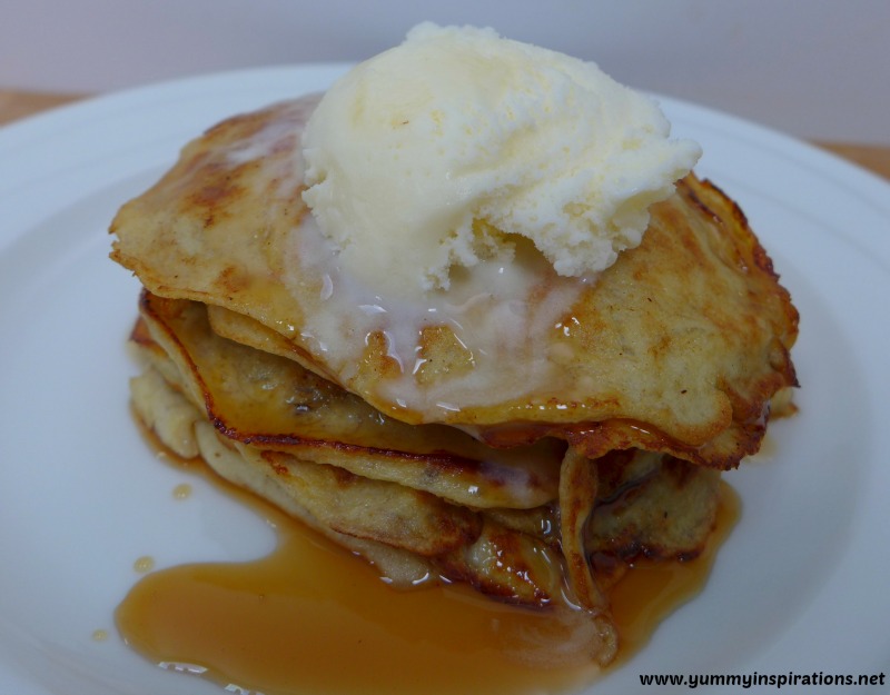 Easy Banana Pancakes - with just 2 ingredients and no flour. 