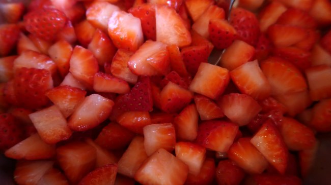 Chopped strawberries 