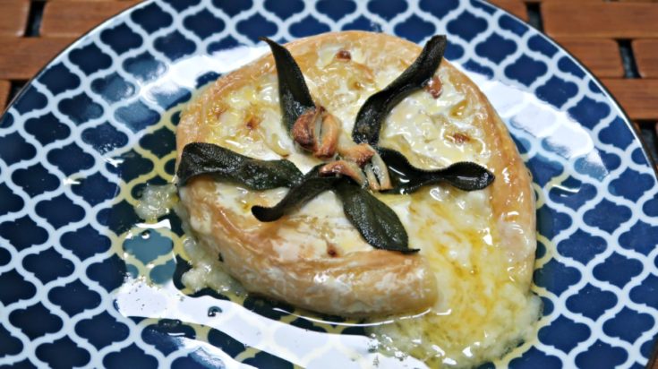 Garlic Baked Brie Recipe - Easy Low Carb Keto Cheese Appetizers Recipes. You could use camembert if you prefer for this savoury cheese recipe. Perfect for a keto cheese board!