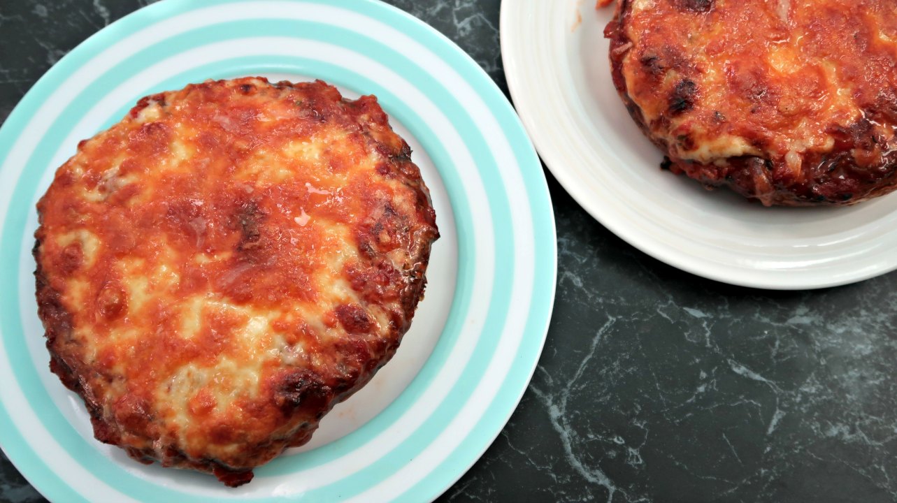 Low Carb Pizza Stuffed Mushrooms 