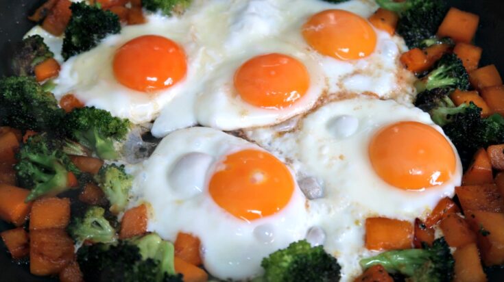 Low Carb Pumpkin Breakfast Hash Recipe - Easy & Healthy Keto Breakfast Recipes that's Paleo and Dairy Free friendly too.
