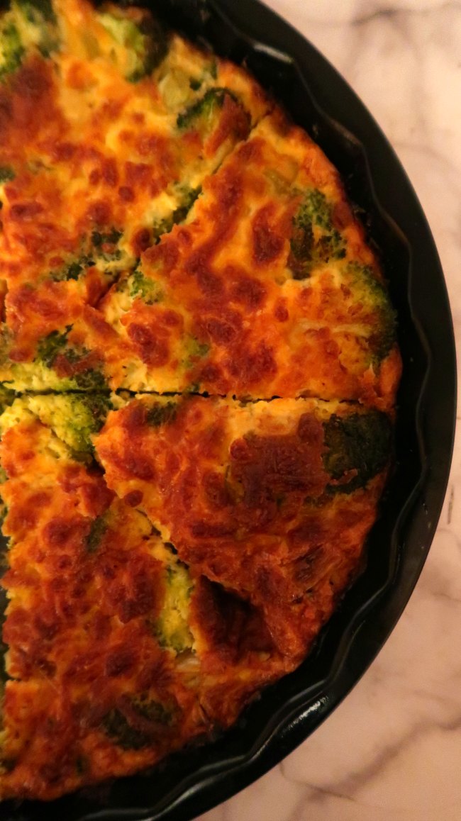 Crustless Broccoli Quiche Recipe - Easy Low Carb Vegetarian Recipes