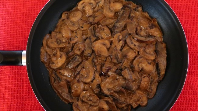 Pan of easy mushroom stroganoff