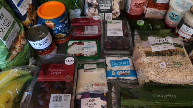 Healthy Vegetarian Grocery Haul with ideas for your shopping list for beginners