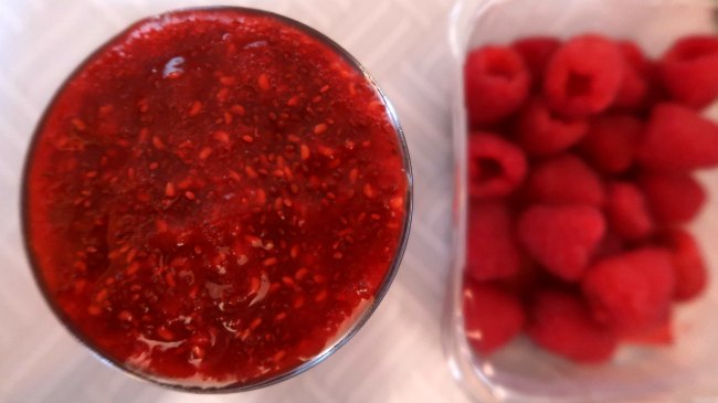 How to make vegan keto raspberry chia seed jam