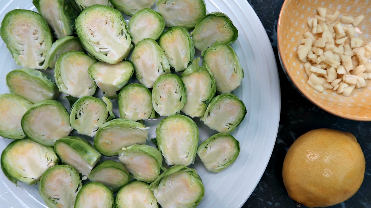 Low carb garlic lemon brussels sprouts