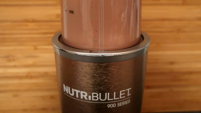 Blending a smoothie in a nutribullet