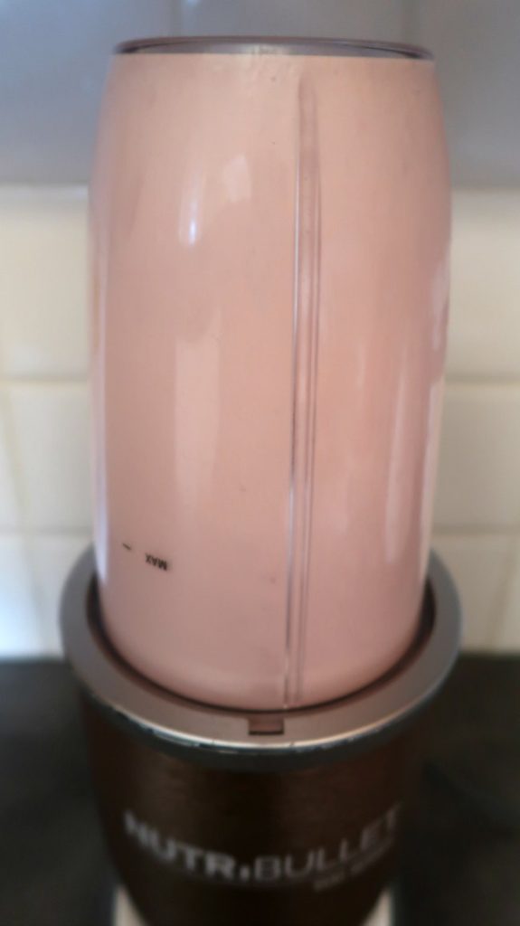 How to make low carb smoothies with strawberries and cream cheese