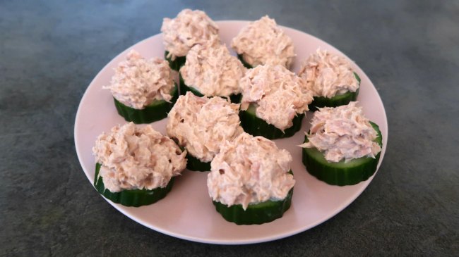 Cucumber topped with tuna