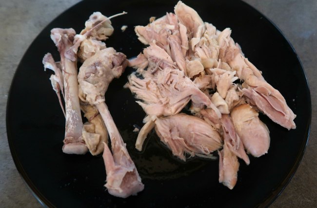 Removing chicken from bones