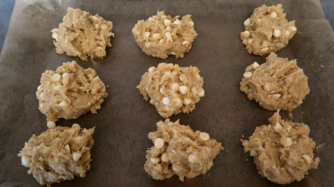 Cookie dough on the baking tray