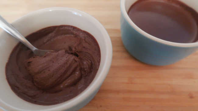Easy chocolate mousse with no egg