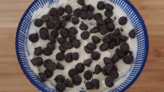 How to make easy cookie dough dip