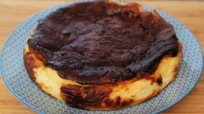 Best Basque Burnt Cheesecake Recipe - How to make an easy and silky smooth cheesecake dessert