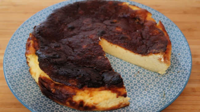 How to make Basque Cheesecake with 7 ingredients