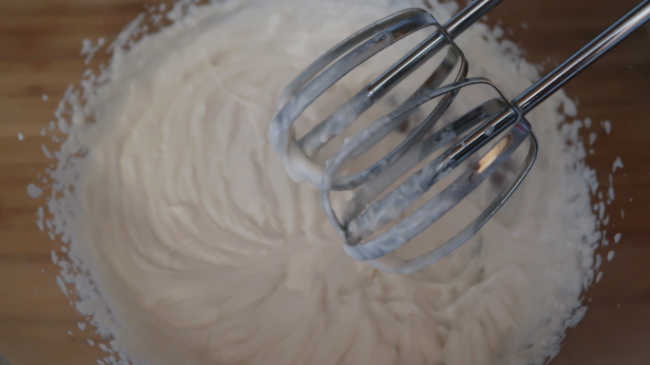 How to make vanilla ricotta mousse dessert
