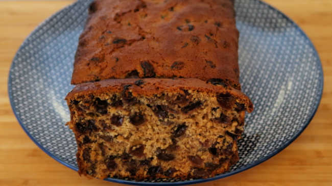 Irish Raisin Bread Recipe - How to make an Easy Traditional Fruit and Cinnamon Irish Barmbrack Loaf Cake