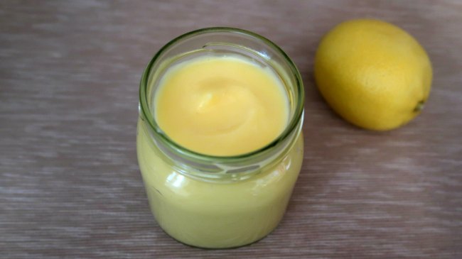 Easy Lemon Curd Recipe - How to make a quick and simple homemade lemon curd dessert