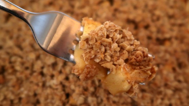 Fork with freshly baked crumble