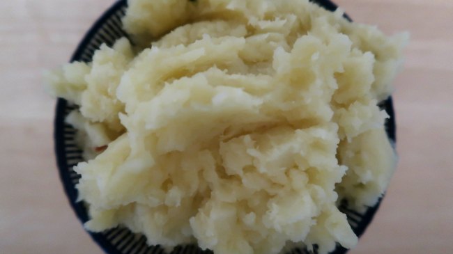 How to make creamy Parsnip Mash Recipe with garlic