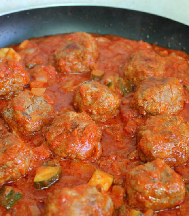 Meatballs - easy recipes for leftover spaghetti sauce