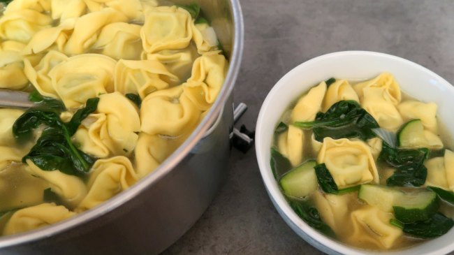 Vegetarian Tortellini Soup Recipe with spinach and zucchini - easy and creamy budget friendly one pot vegetable meal