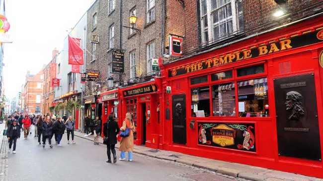 What To Eat In Dublin - guide to the best traditional Irish food dishes, restaurants and places you must try in Ireland