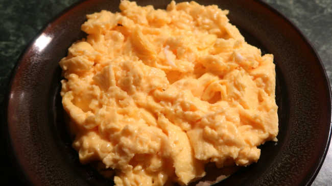 Easy scrambled eggs - Irish