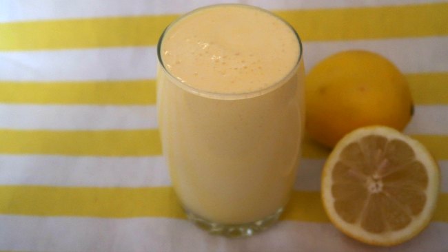 Healthy smoothie with lemons