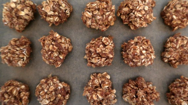 Easy Oats Recipes - No Bake Cookies