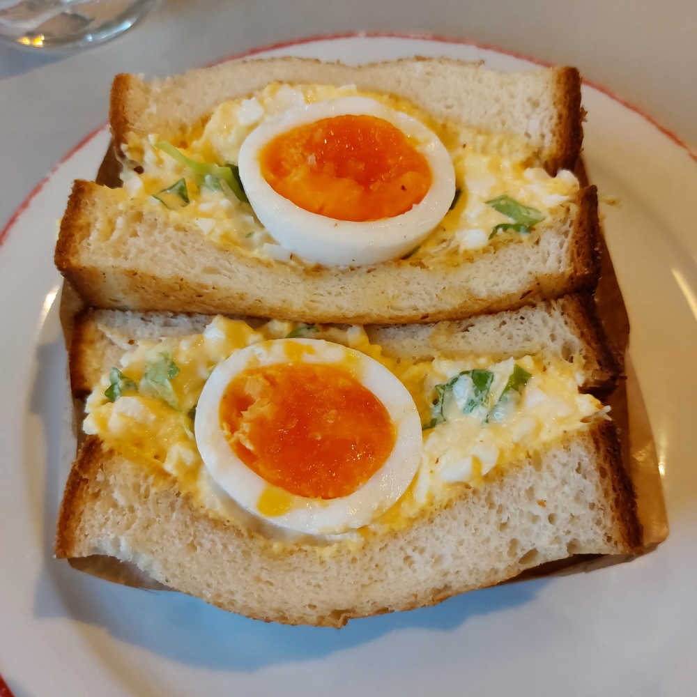 Gooey egg sandwich