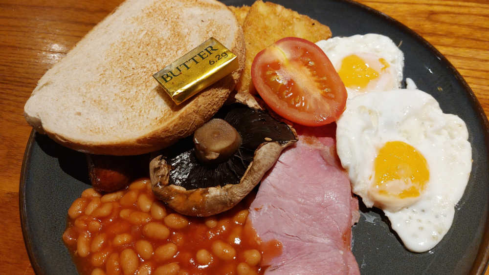 Irish breakfast plate at Piccadilly Tavern