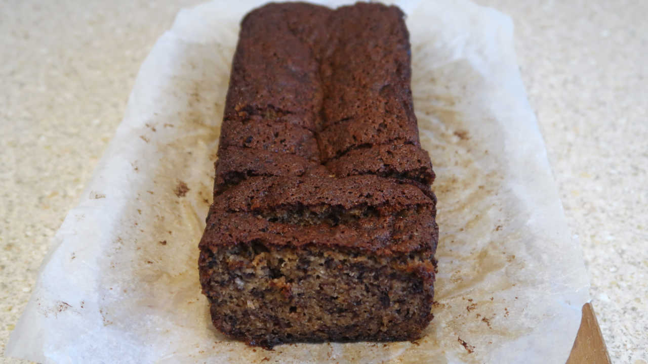 Almond Flour Banana Bread Recipe - Easy moist, naturally sweet and gluten free