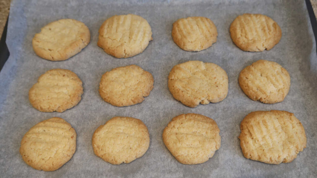 Almond Flour Shortbread Cookies – Easy 5 Ingredient Recipe