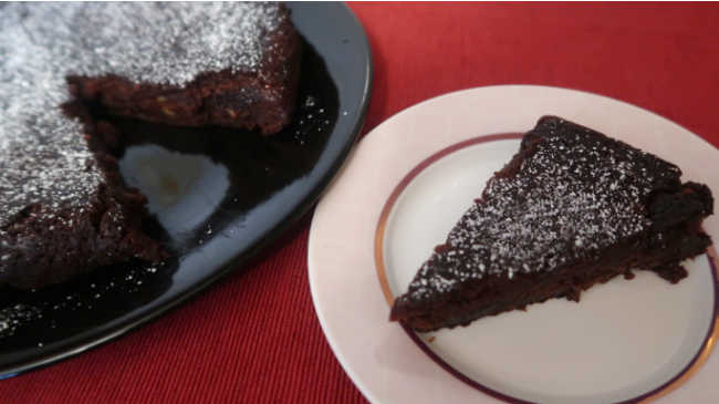 Gooey chocolate orange cake - Nigella Lawson inspired dessert