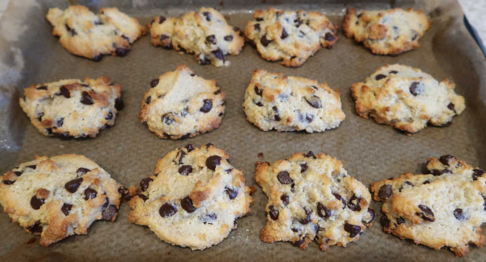 Easy homemade almond flour chocolate chip cookies