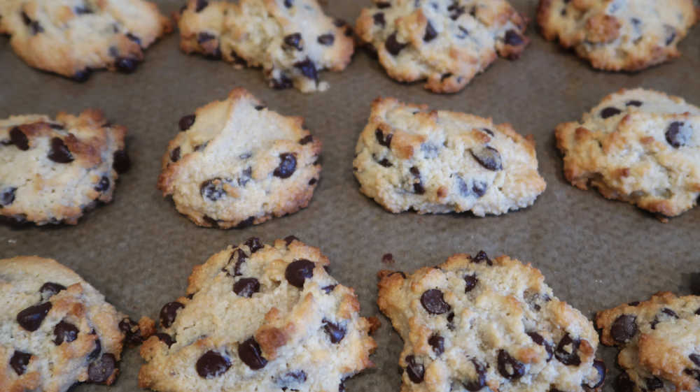 How to make chocolate chip cookies with almond flour