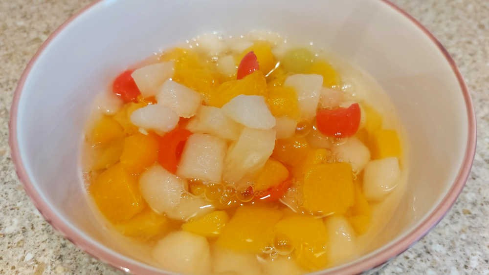 Tinned fruit in juice - fruit cocktail - emergency foods list